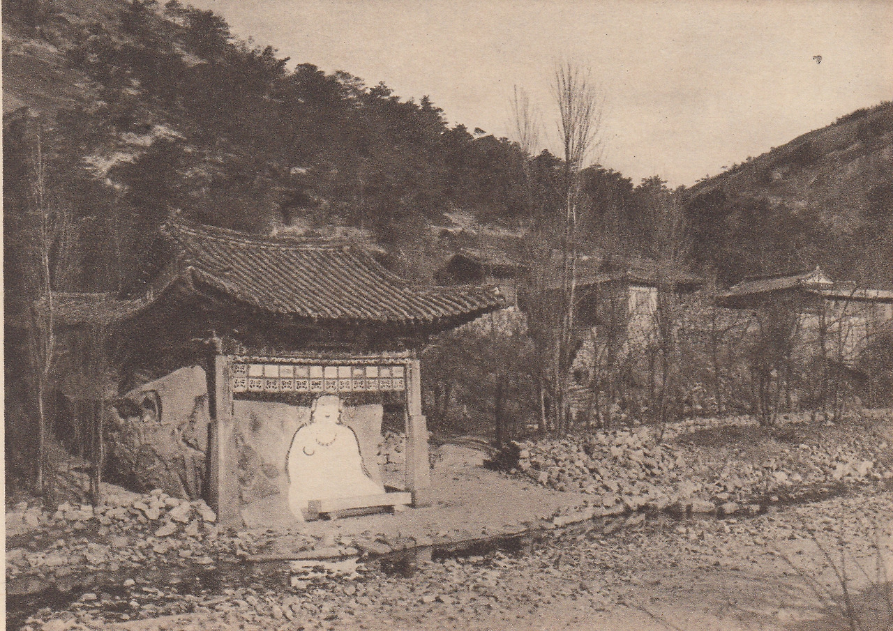 55 1933년 봄, 보도각 백불다드 헌터 찍음.jpg